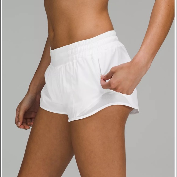 lululemon athletica Pants - Lululemon Hottie Hot Low-rise Lined Short 2.5